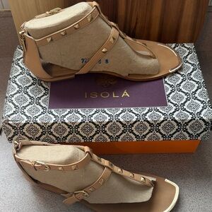 Isola Adie Oatmeal Sandal with gold Studs size 9 GUC